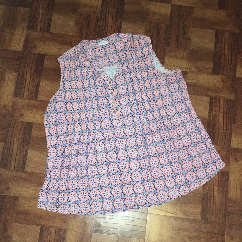 Sleeveless stretch knit top